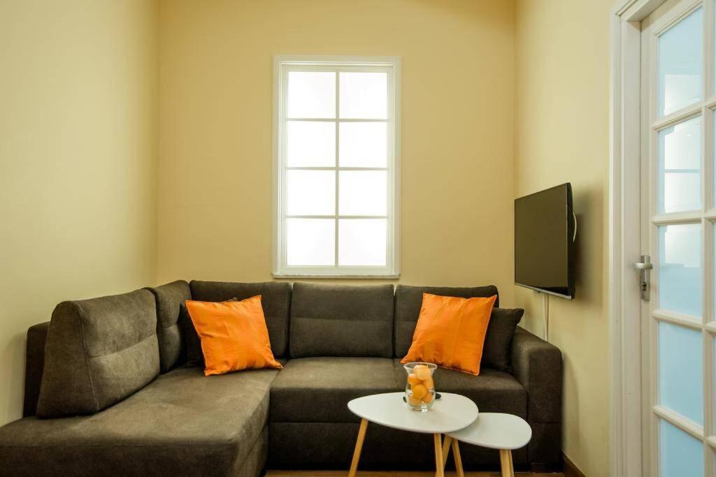 Apartamenty-Mi Happy Warschau Buitenkant foto